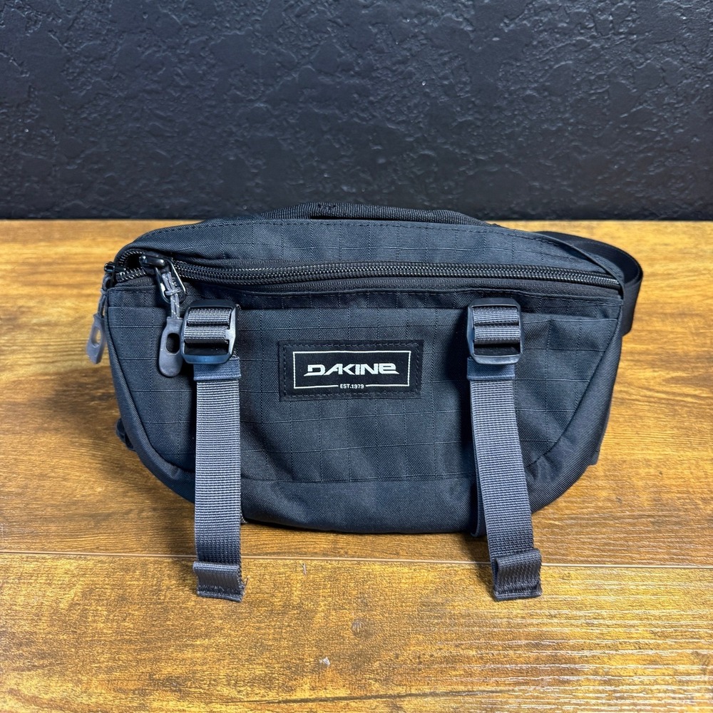 Dakine Hot Laps 1L Black Ripstop Nylon Waist Bag Unisex One Size